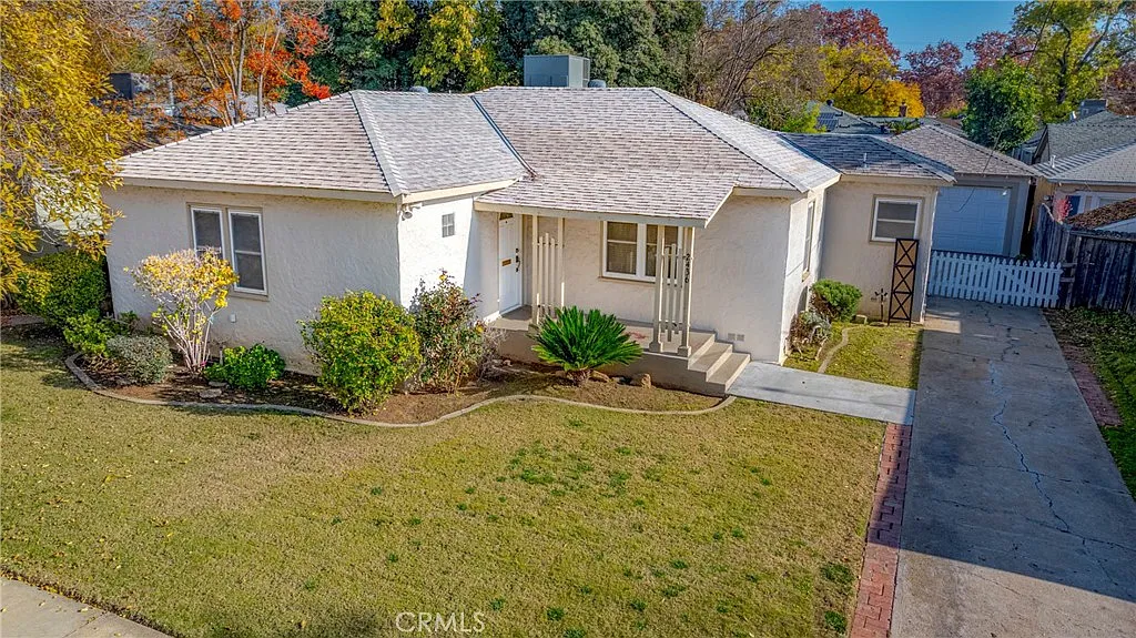 2436 3rd Ave photo 1