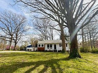601 Crestwood Dr, Greensboro, NC 27408