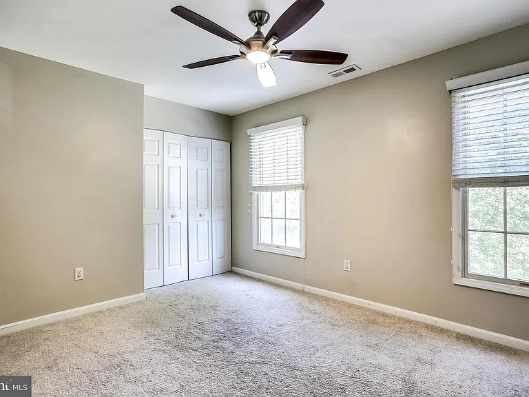 6412 Highbanks Ct — Photo 9