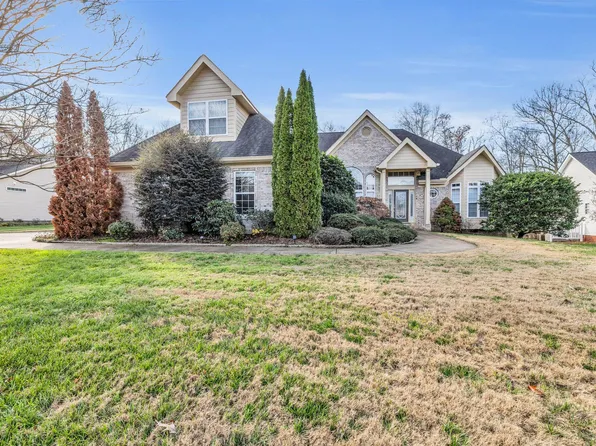 8544 Streamside Dr, Ooltewah, TN 37363