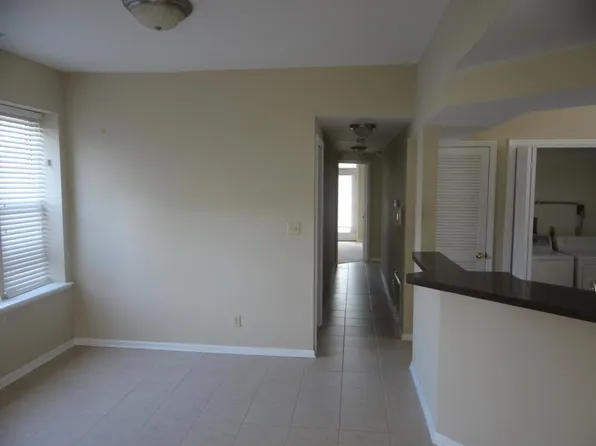 5936 McPherson Ave, Saint Louis, MO 63112