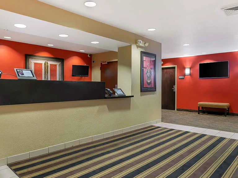 Lobby and Guest Check-in