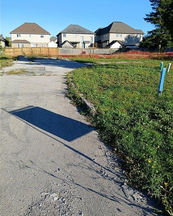 1st image of 26 2nd Rd W
