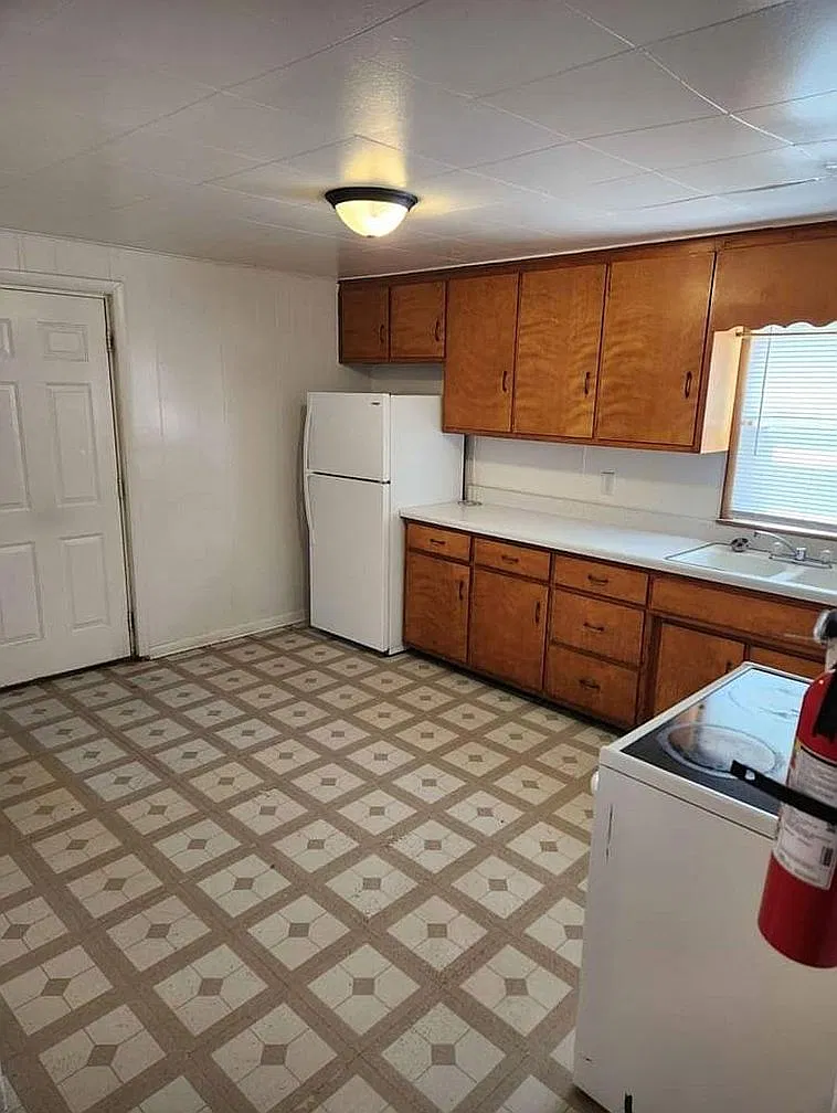 2 bed, 900 sqft, $730 — Photo 1