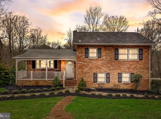 8610 Mount Zephyr Dr, Alexandria, VA 22309