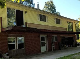 187 Valley View Dr, Newark, OH 43055