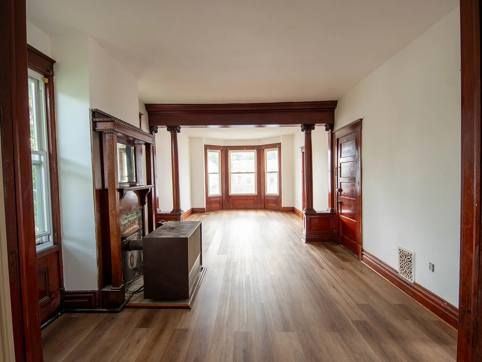 4 bed, 1100 sqft, $1,800 — Photo 3