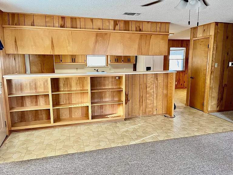 52 Meadows Ln — Photo 7