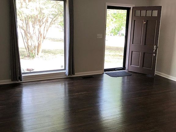 5th image of 2215 Pittswood Dr