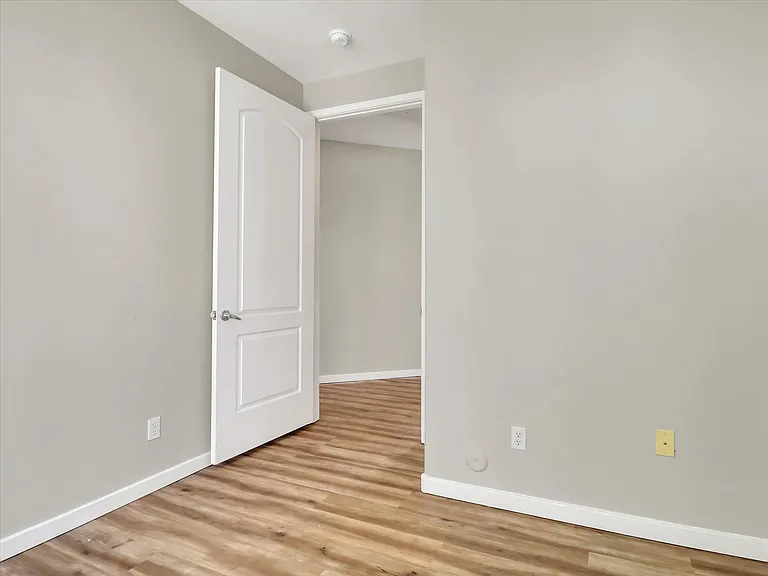 4613 E Culver St — Photo 20