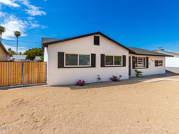 3rd image of 3039 W Corrine Drive