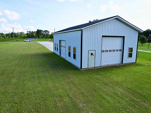3rd image of 11 Gulley Ln.