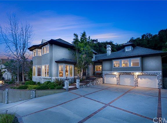 3rd image of 1415 S Montezuma Way