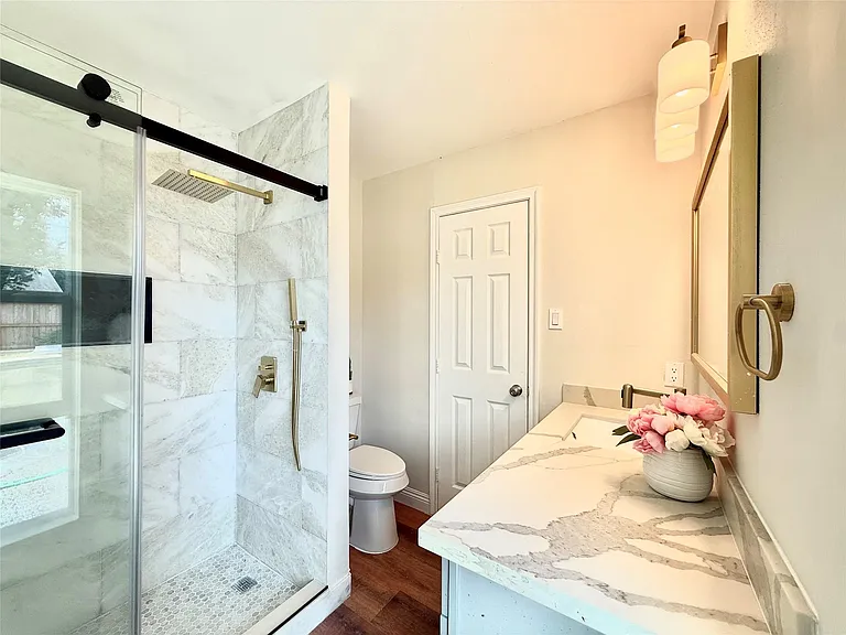 8911 Hendon Ln — Photo 17