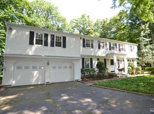 39 Hering Rd, Montvale, NJ 07645
