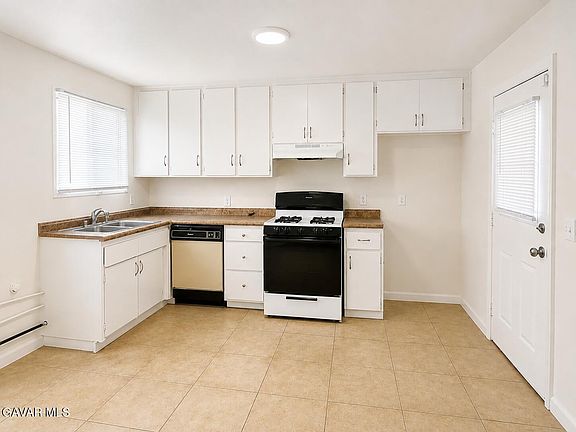 5th image of 45426 Lorimer Ave