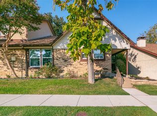 2043 Clubview Dr, Carrollton, TX 75006
