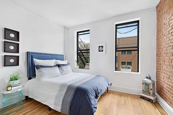 Rented by Compass | media 24