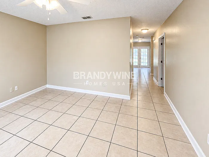 3 bed, 2.0 bath, 1558 sqft, $1,799 — Photo 4