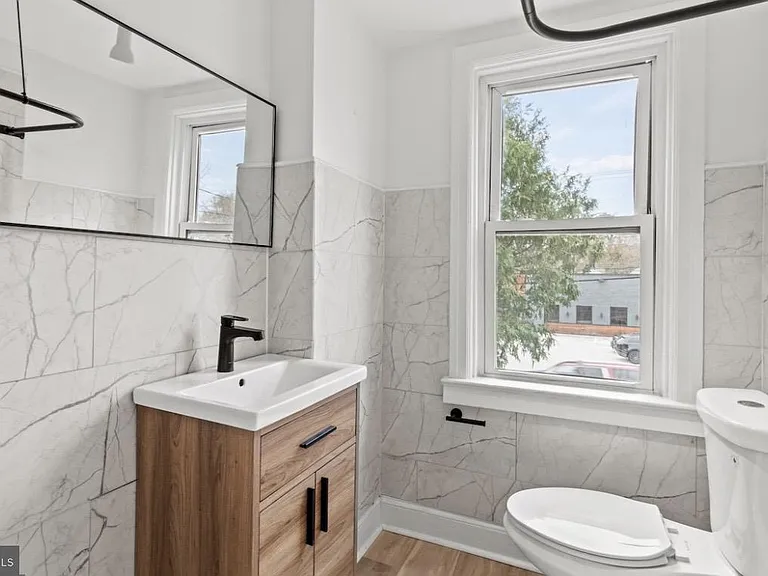 715 E Haverford Rd — Photo 11
