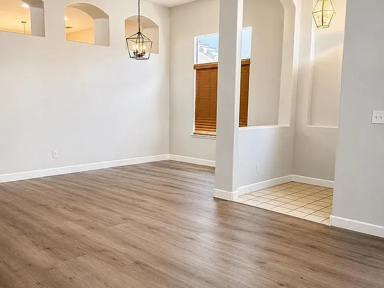 4255 Turbigo Ct — Photo 2