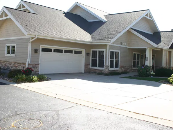 304 Coneflower Ct, Waunakee, WI 53597