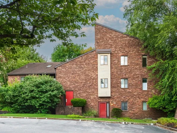 1009 Mountainview Dr, Wayne, PA 19087