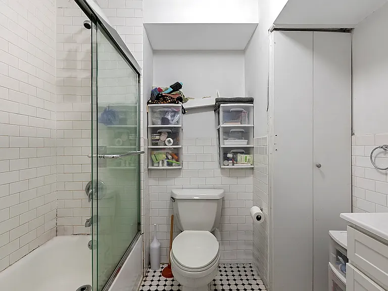 115 W 23rd St #31 — Photo 8