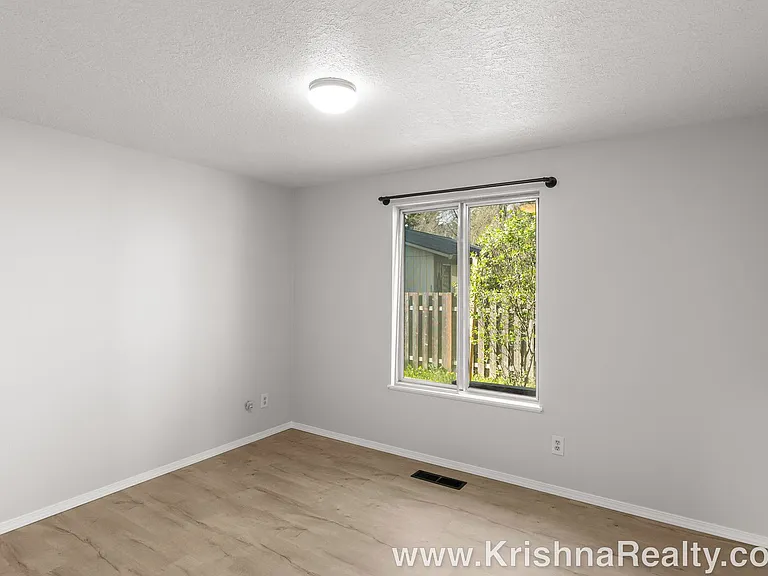 9957 SW Scott Ct — Photo 12