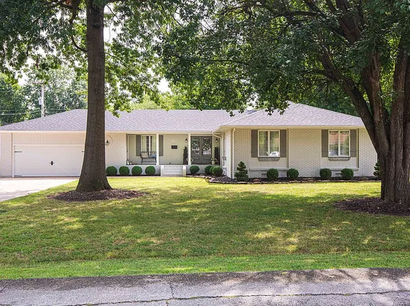 200 Grand St, Lamar, MO 64759