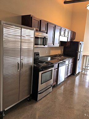 1st image of 1510 Stadium Way APT 323