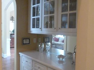 1110 River Laurel Dr, Suwanee, GA