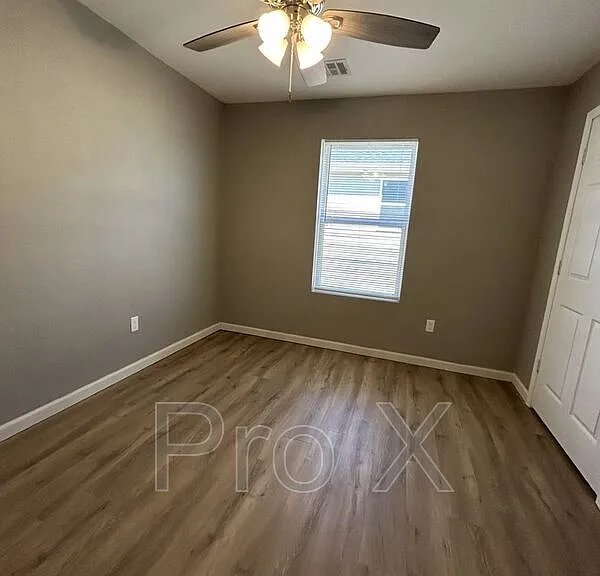 712 N Columbus St #A — Photo 5