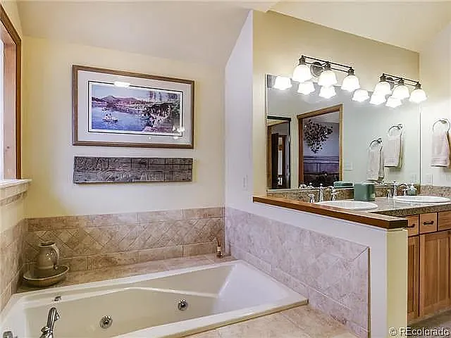 Master Bathtub