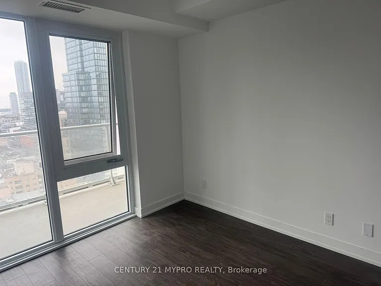 88 Queen St E #2105 — Photo 6