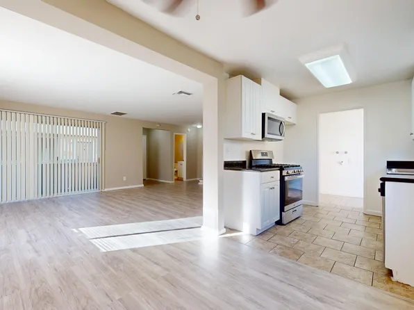 20251 Cohasset St Unit 5, Winnetka, CA 91306