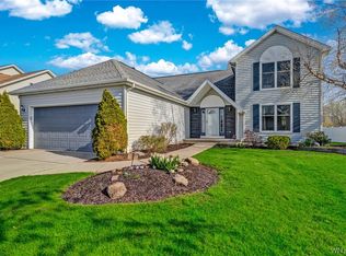 149 Woodstream Dr, Grand Island, NY 14072