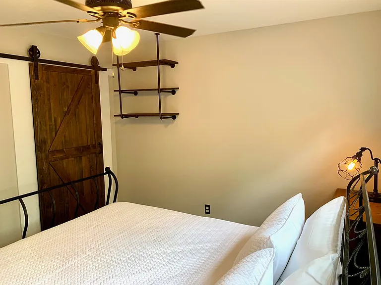 176 Georgia Ave — Photo 8