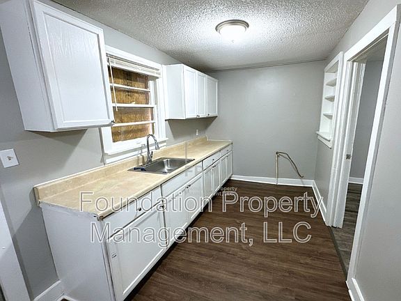 3rd image of 444 Glankler St