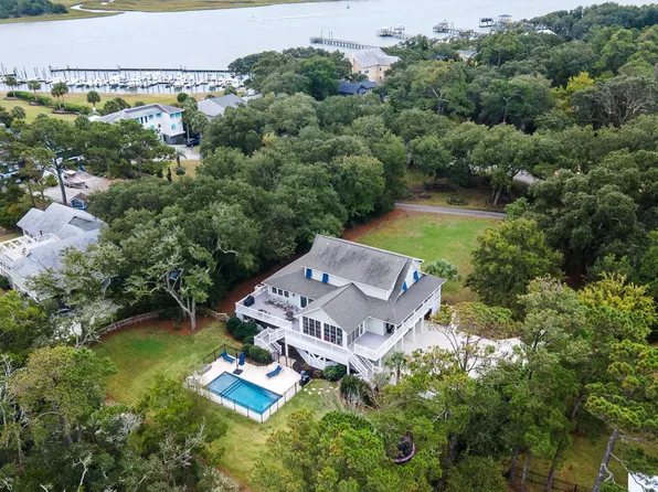 233 Chimney Lane, Wilmington, NC 28409