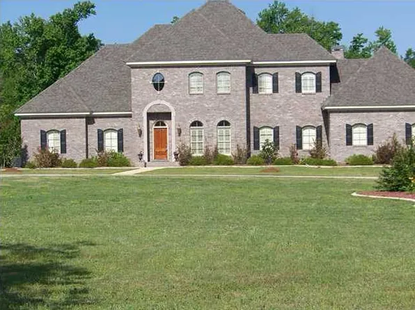 241 Pecan Tree Ln, Pike Road, AL 36064