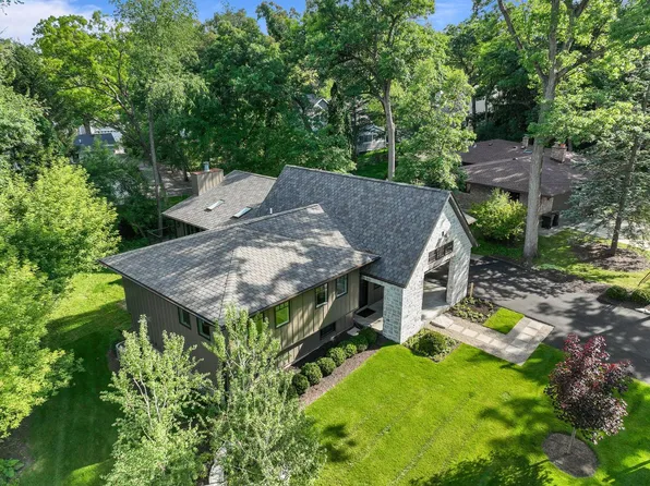853 Sauganash DRIVE, Fontana, WI 53125