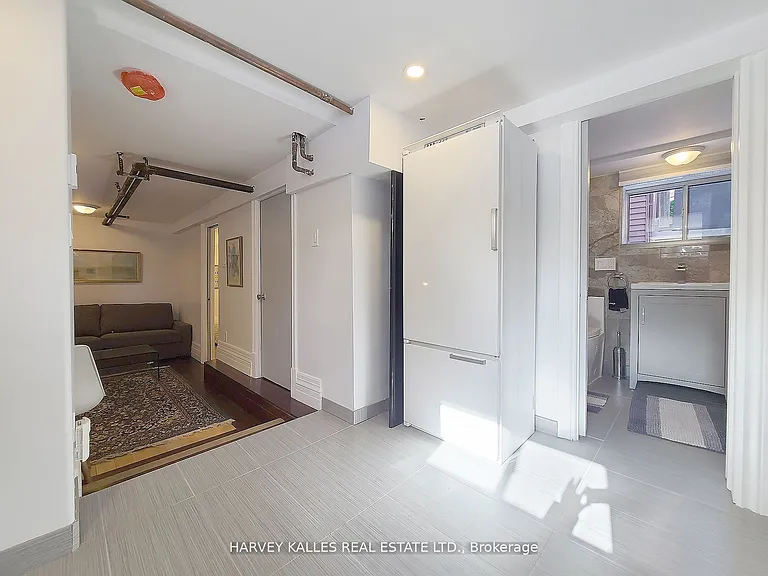 27 Hiawatha Rd #5 — Photo 8