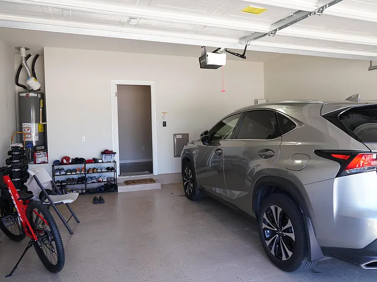 9601 Gynerium Dr — Photo 15