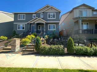 17132 SE Crossroads Ave, Happy Valley, OR 97086
