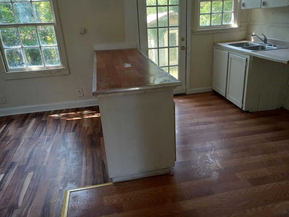 1st image of 111-11 Garland Ter #B