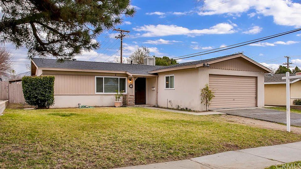 1st image of 4855 Acacia Ave