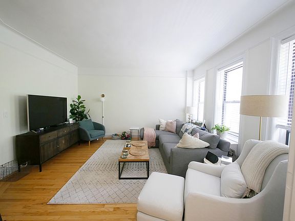 4th image of 777 W End Ave #3B
