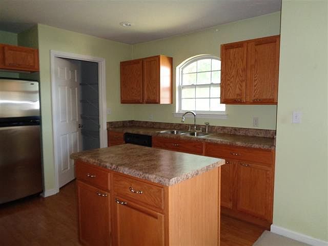 2nd image of 55 Vencer Dr W