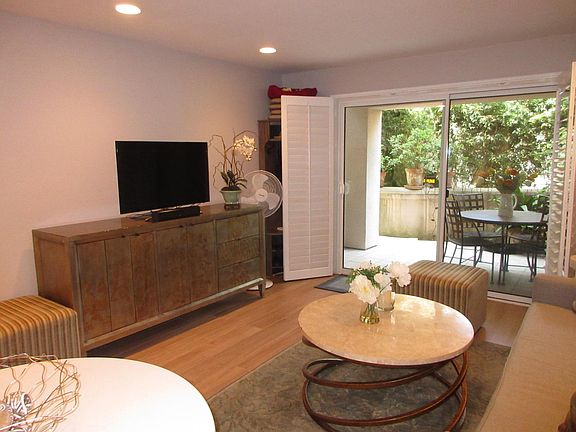 4th image of 214 Por La Mar Cir